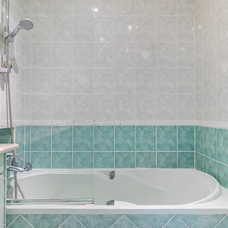 Appartamento Guestready - Elegant With Private Balcony *